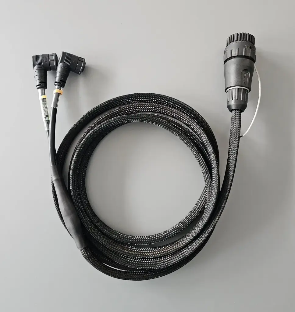 [400005] CHICOTE DIANTEIRO DAS VÁLVULAS DE PULVERIZAÇÃO DE 9 VIAS - AGRES - COM CONECTOR CIRCULAR