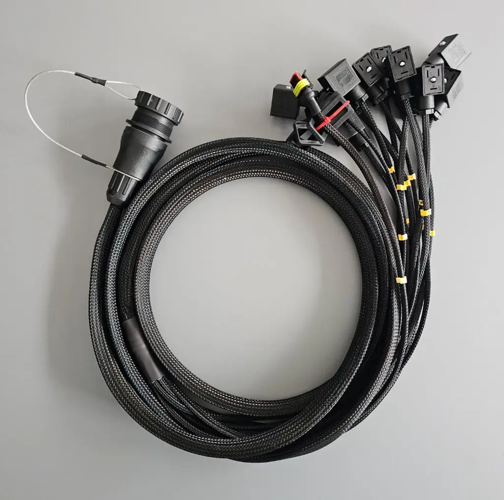 CHICOTE TRASEIRO DAS VÁLVULAS DE PULVERIZAÇÃO DE 9 VIAS - AGRES - CONECTOR CIRCULAR